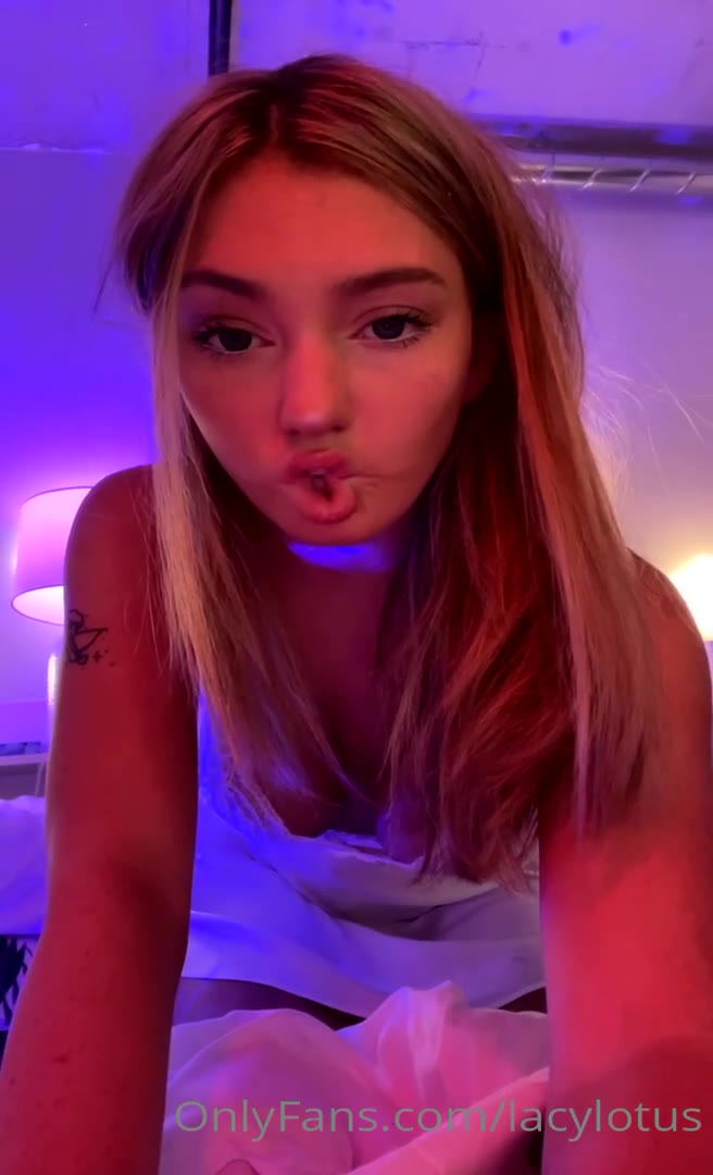 low-budgetgirl Skylarxrae Nudes Epic