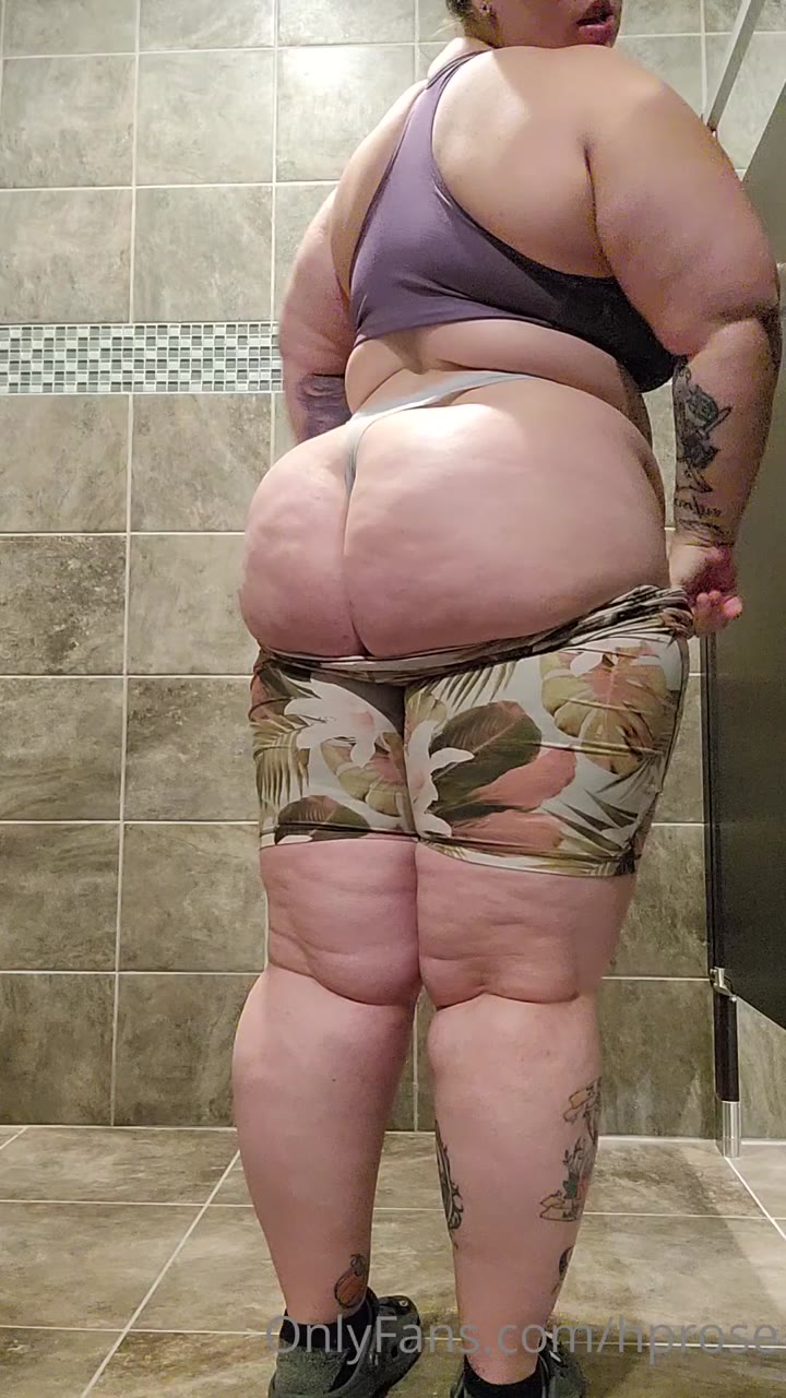 Exposed girl HPRose o n l y f a n s