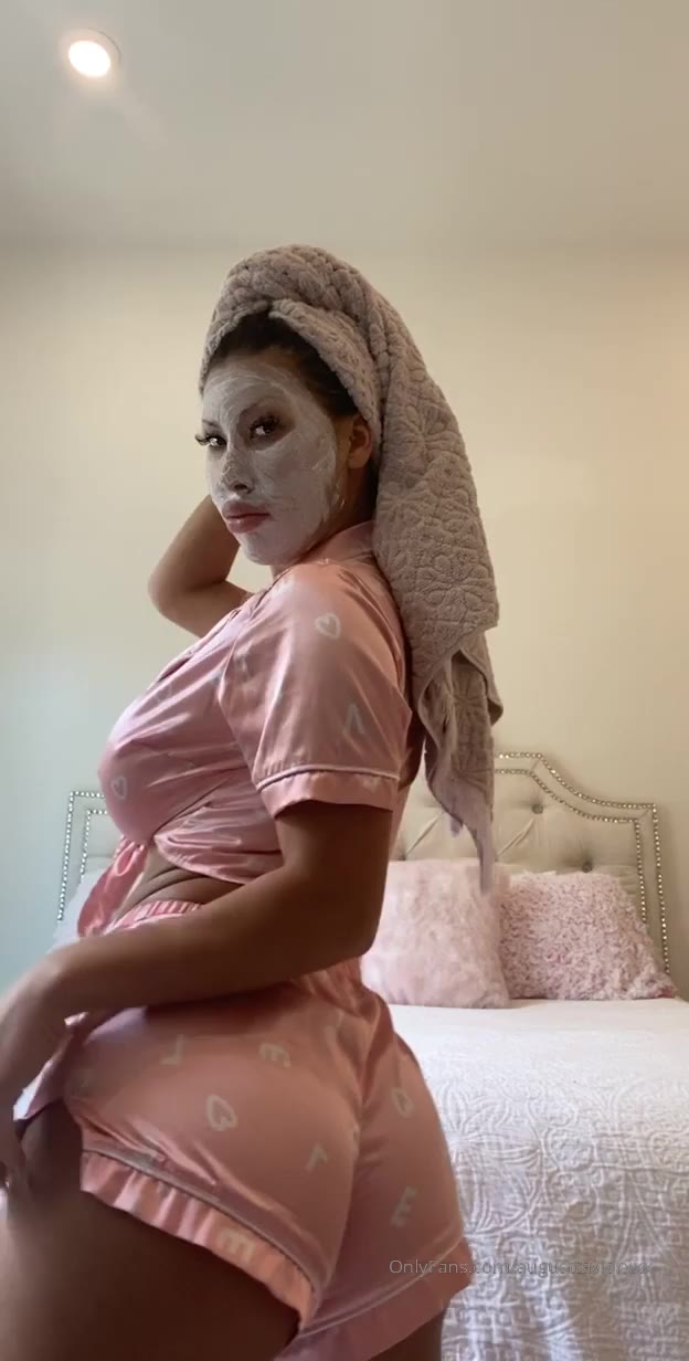 Sensational Augustayllorxxx masturbating