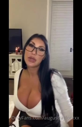 female Sweating AugustTaylorXXX nsfw