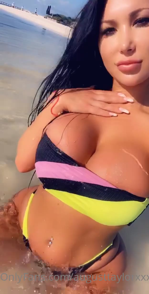 Augustayllorxxx nude boobs
