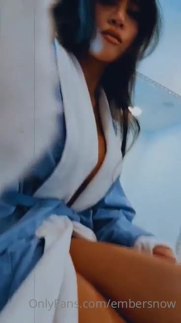 Ember Snow Nude leak