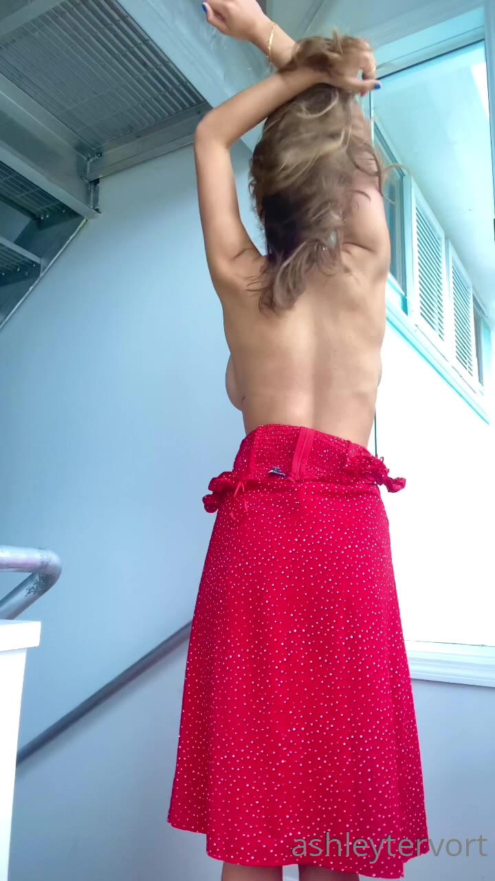 bluestocking Ashley Tervort boobs Clip Sensational
