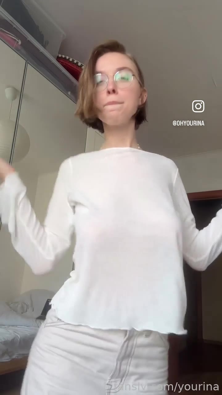 Sensational curvaceous Yourina Nude porn