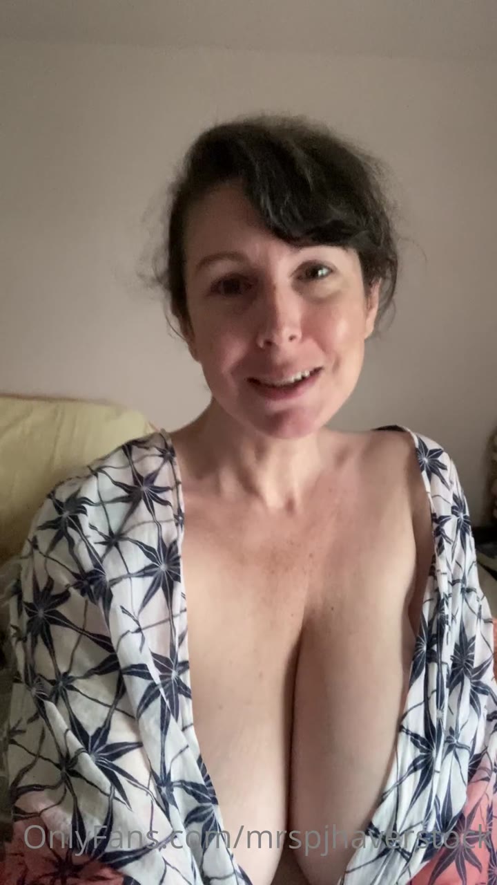 amateur Mrs_Haverstock nude tits Epic