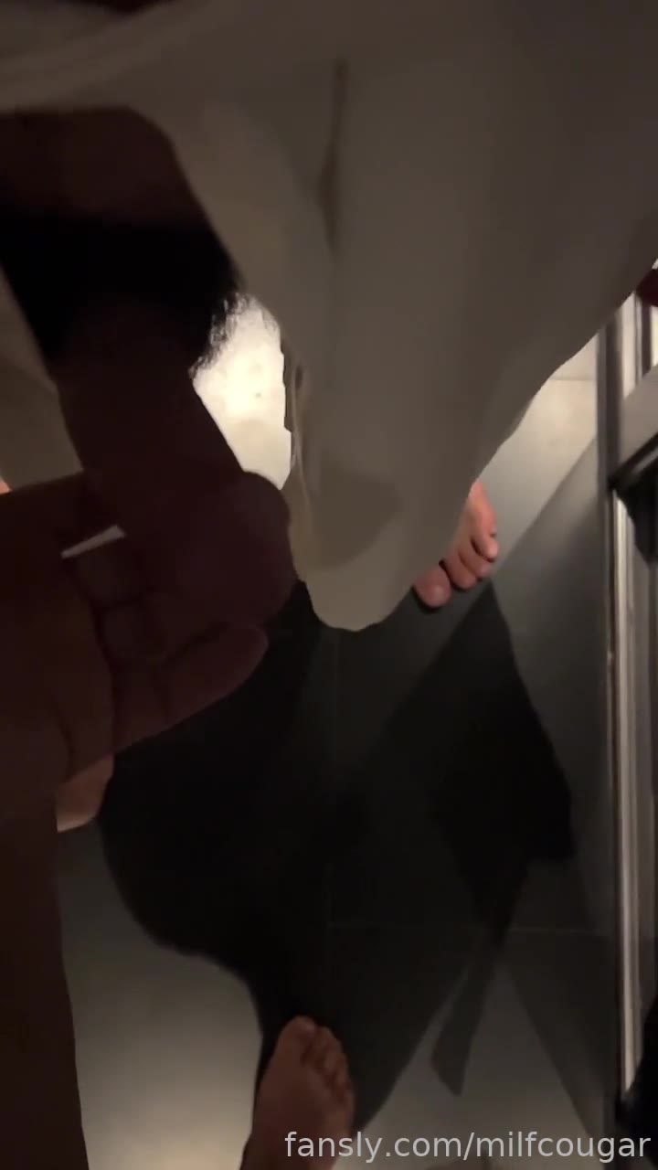 Milfcougar Fansly leaked