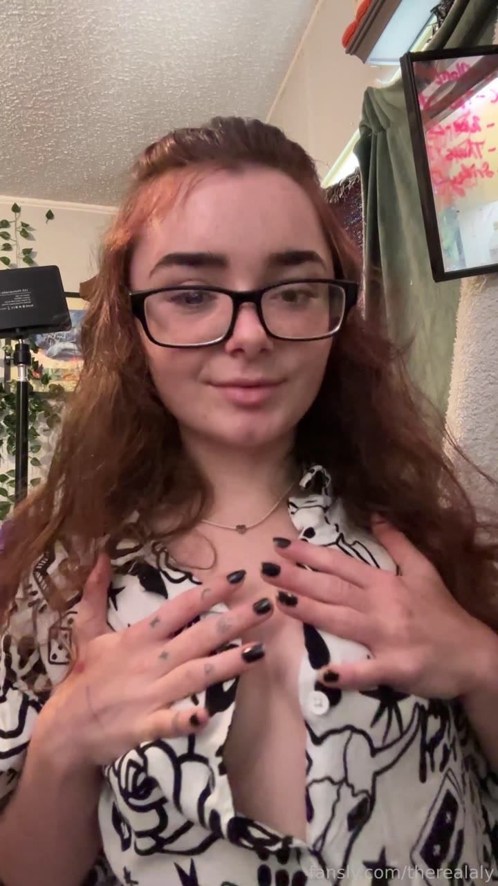 Sensational Therealaly Fansly leak