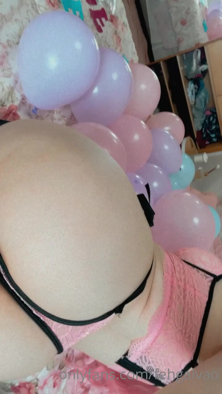 Exposed Fe Galvão nude tits