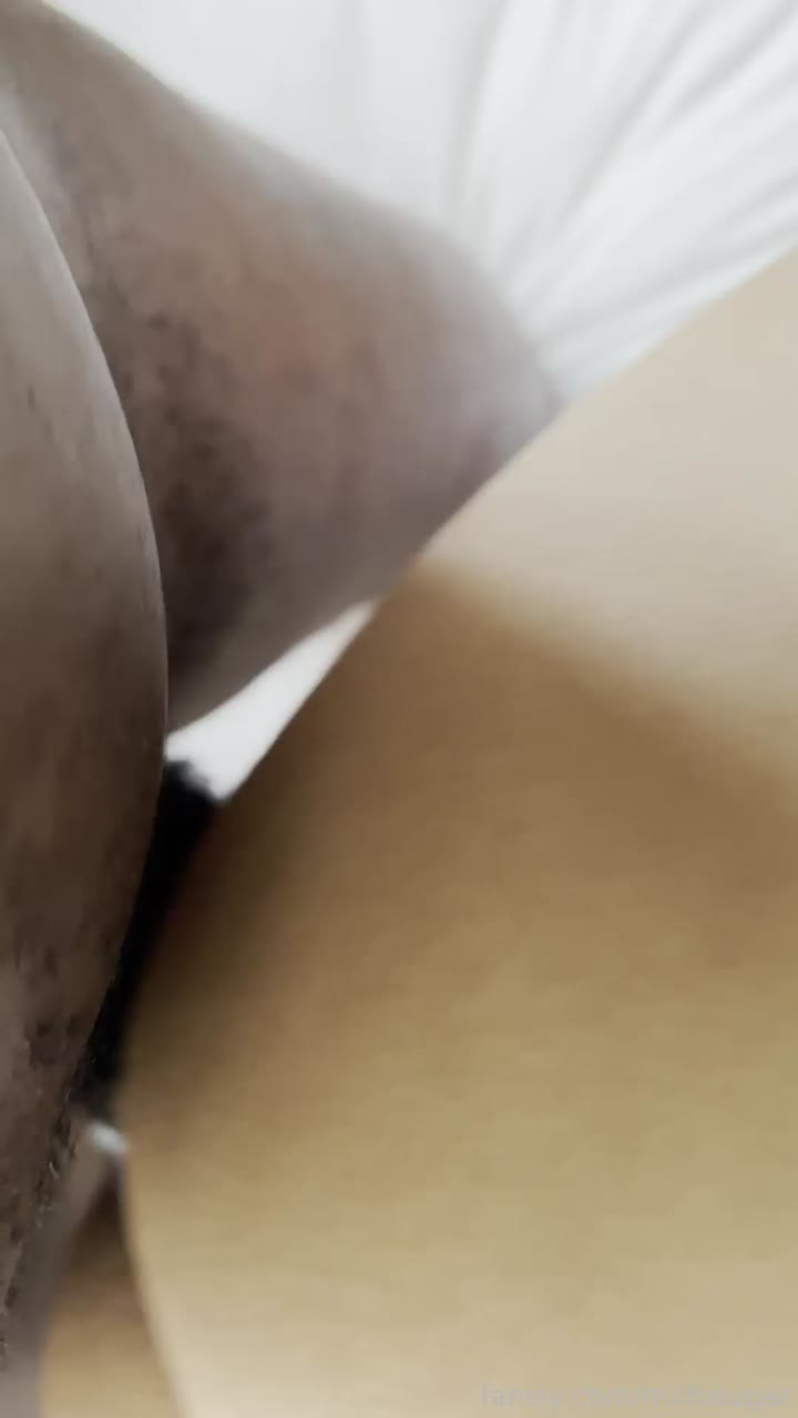 half Milfcougar face Exposed