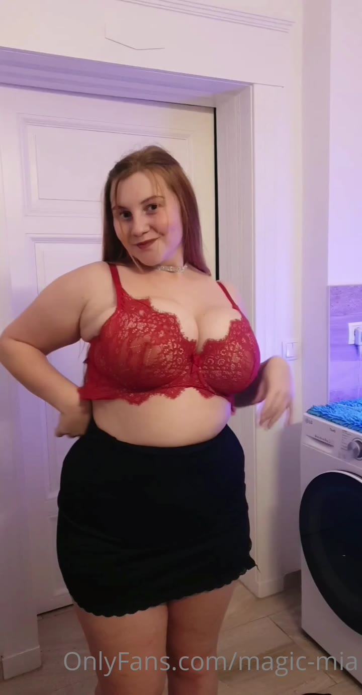 Sensational slattern Magic Mia Porn Vid