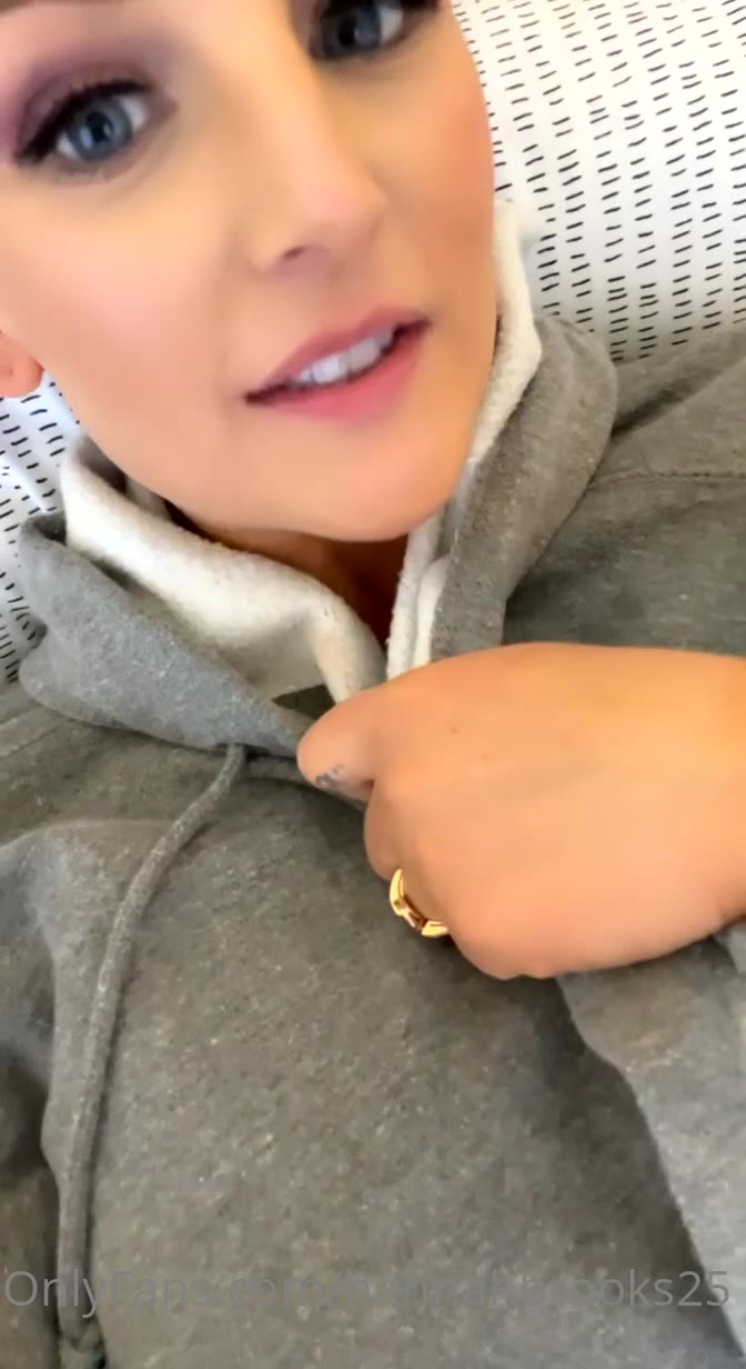 Milf Hannah Brooks collab Exposed
