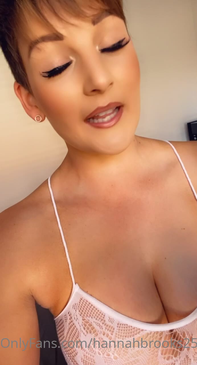 Hannah Brooks leaks