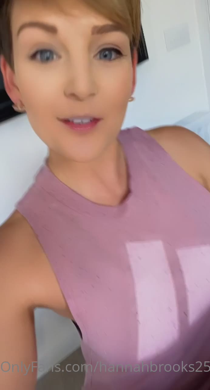 babie Sweating Milf Hannah Brooks Fansly leak