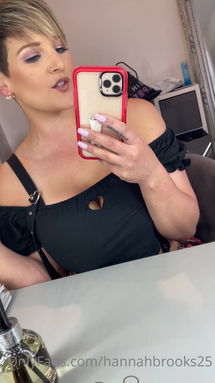 curvaceous Milf Hannah Brooks cams