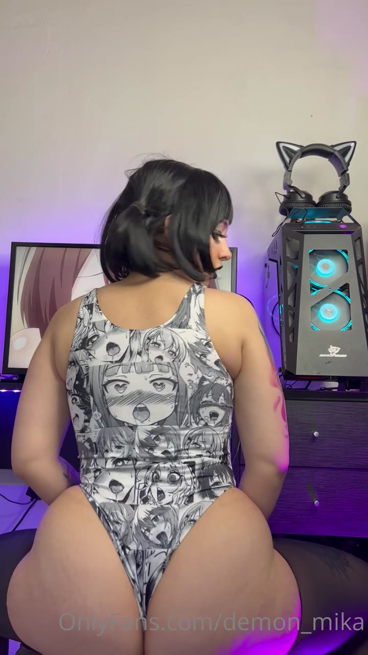 Epic Big ass Demonmika clips