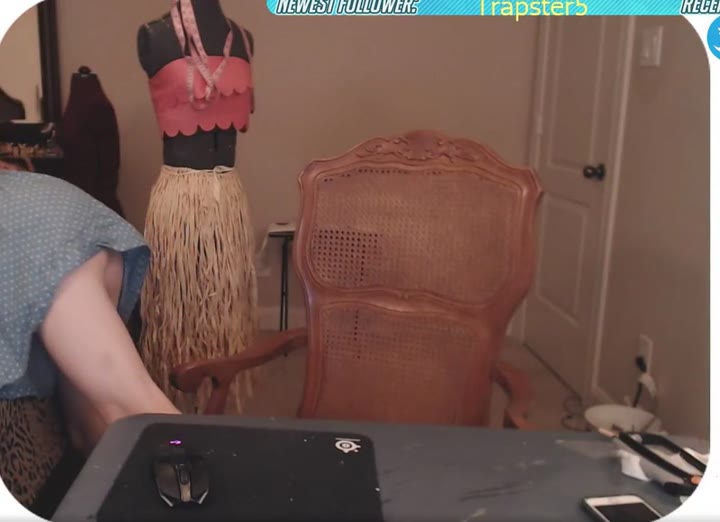 Big tits Amouranth Fansly leaked