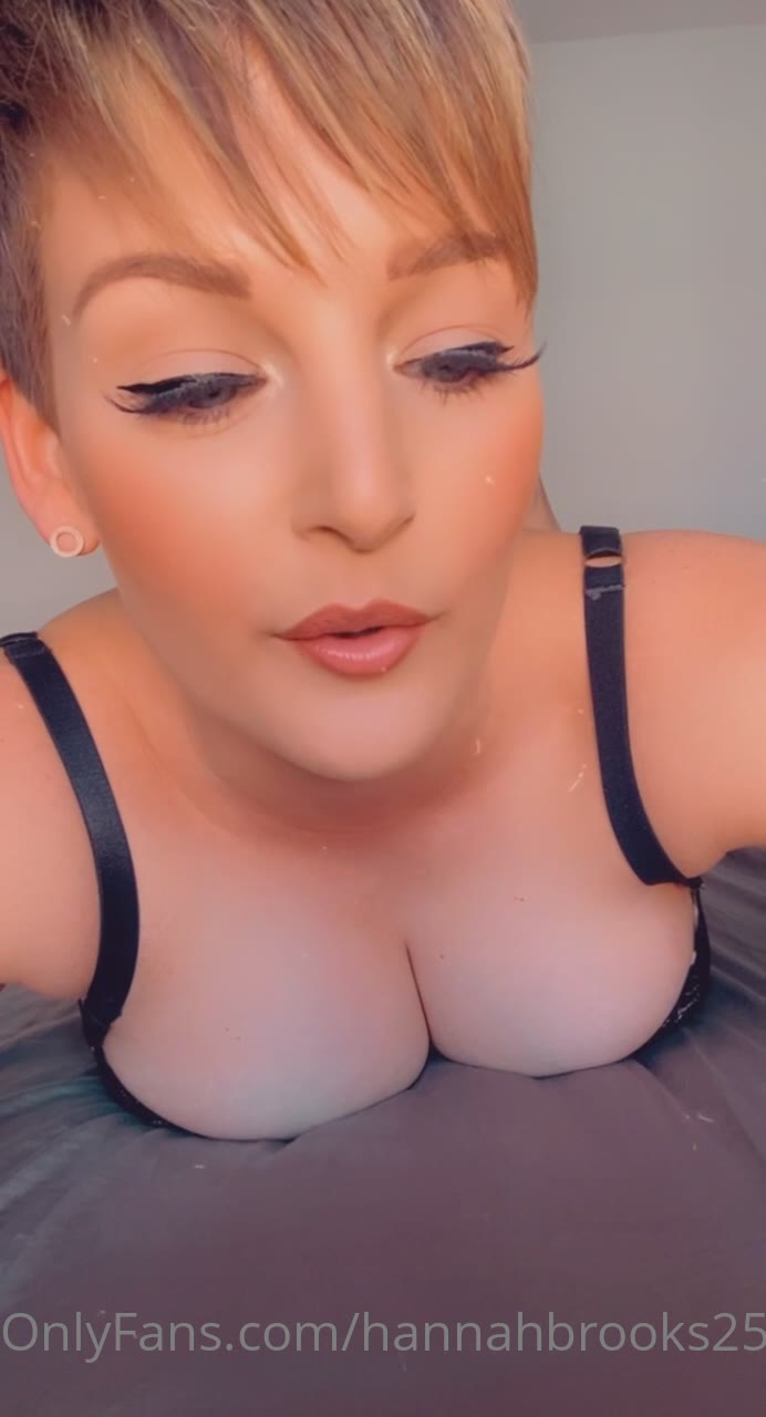 porno Hannah Brooks nsfw