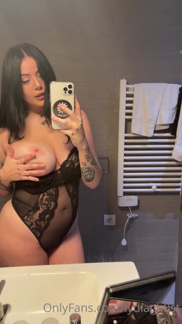 Sensational depraved Lydiagh0st leaks OF FullVID