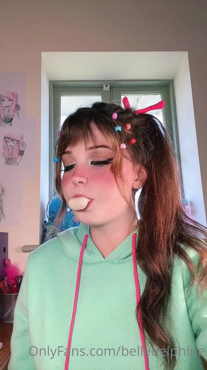 Belle Delphine o n l y f a n s Sensational