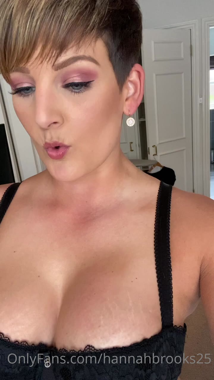 strident Sweating Milf Hannah Brooks joi