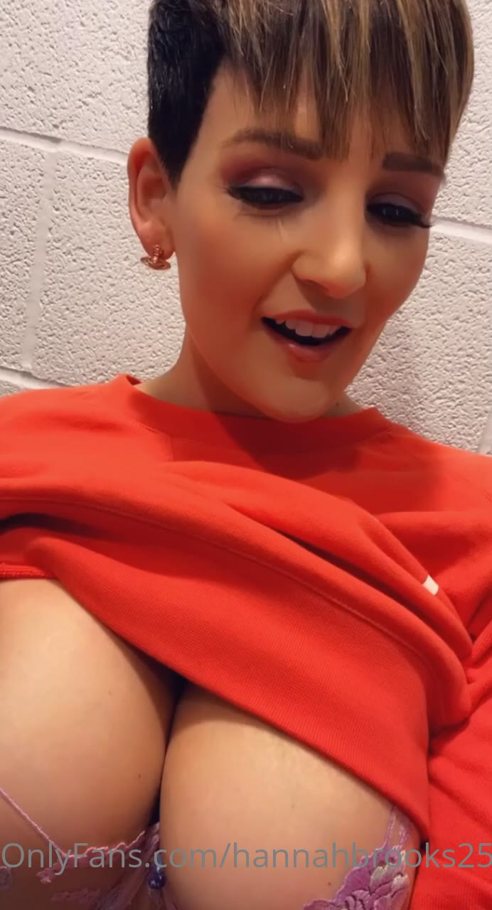 fishwife hannahbrooks25 masturbating