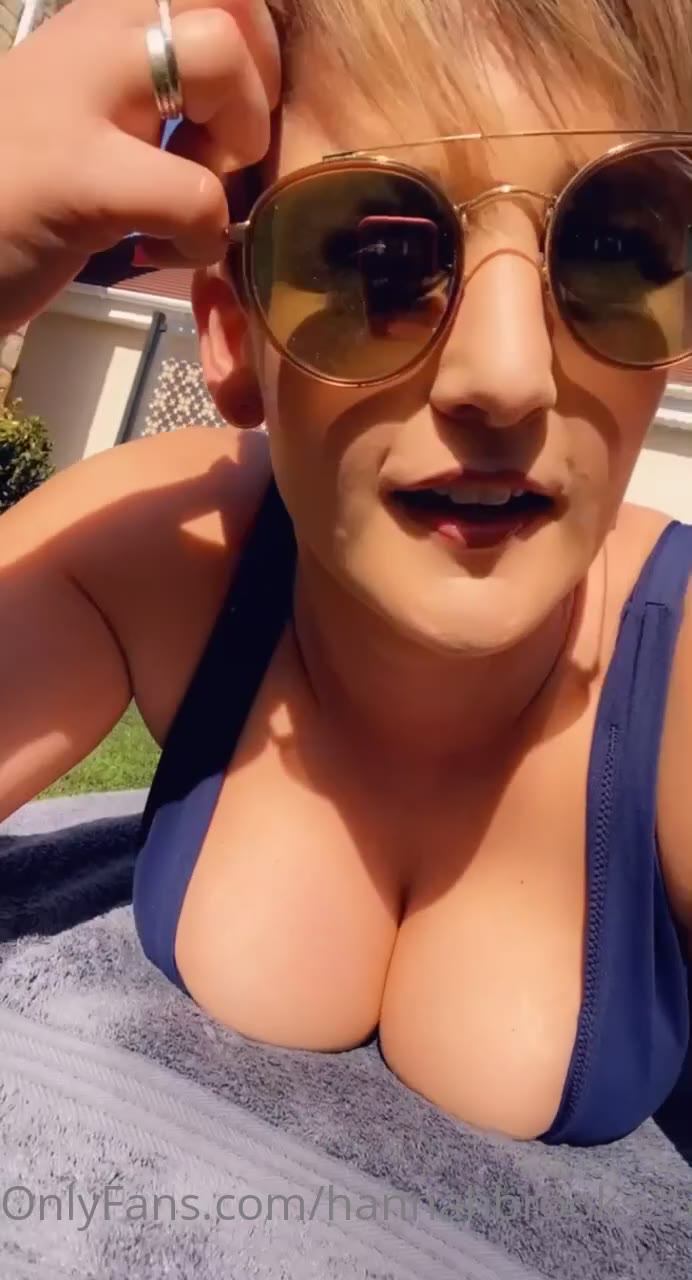 Humorous Hannah Brooks Nude exposed