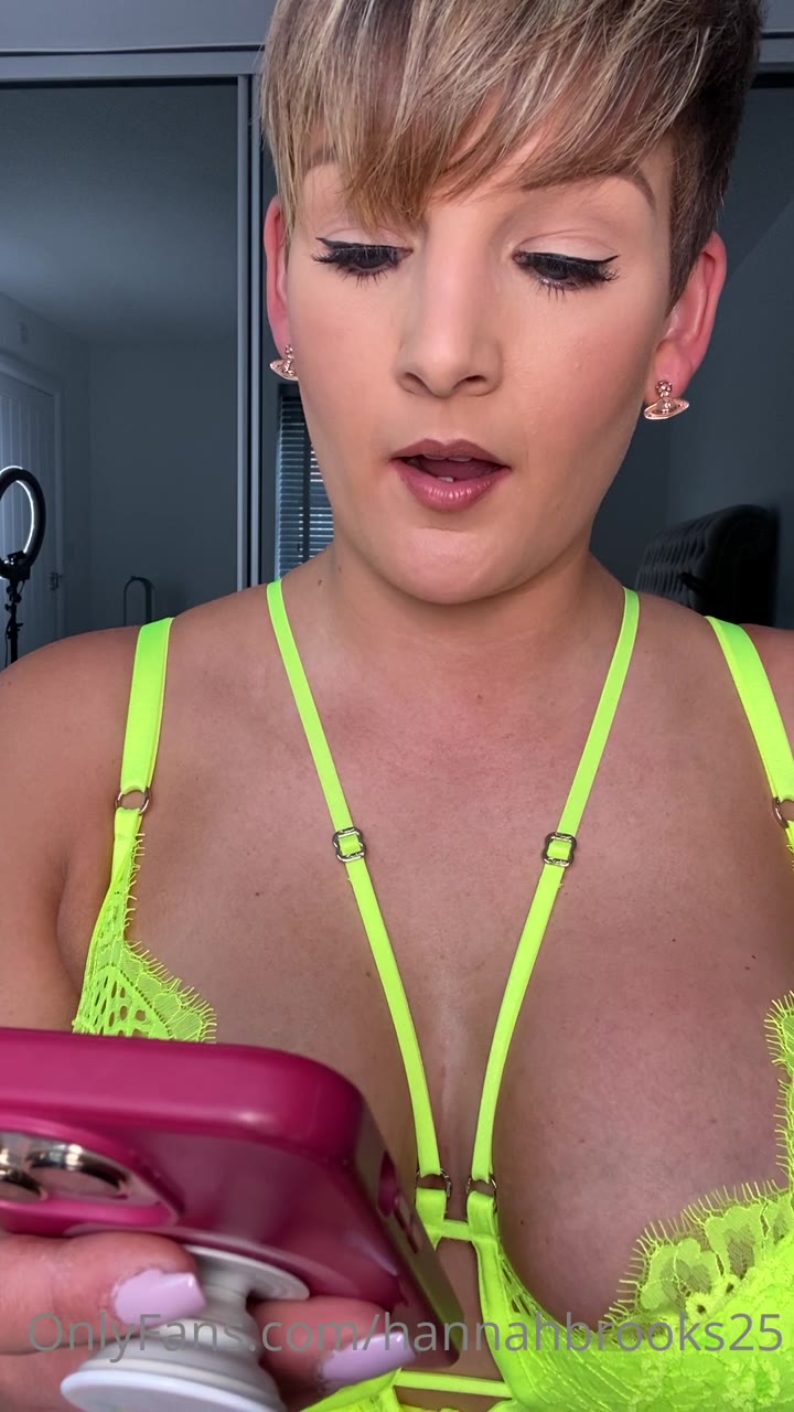 lady hannahbrooks25 Naked
