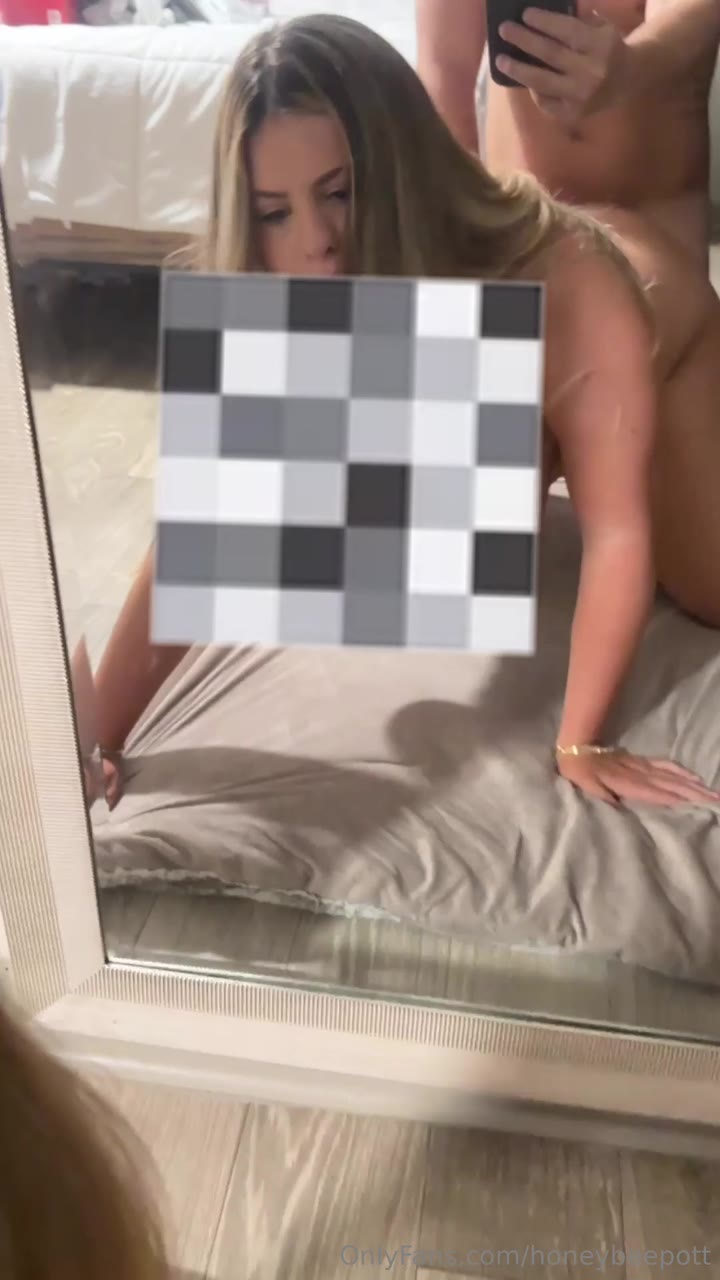 female Big tits Honeybeepott Patreon leak