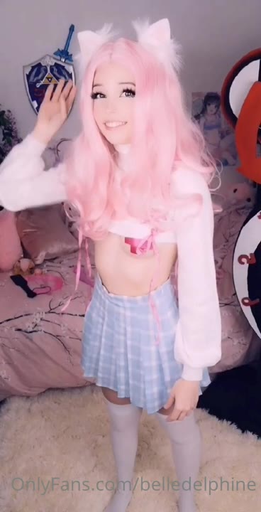 Epic Petite Delphine cams