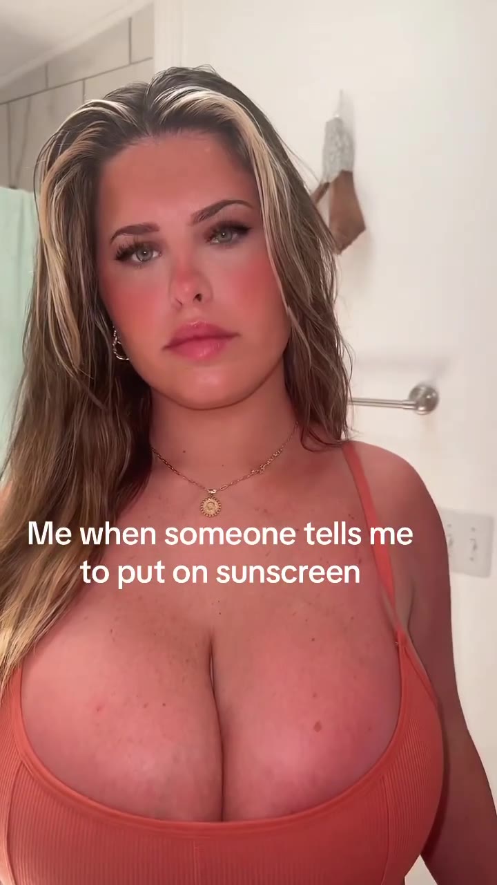 bird Big tits Honeybeepott ripped cams Clip Epic
