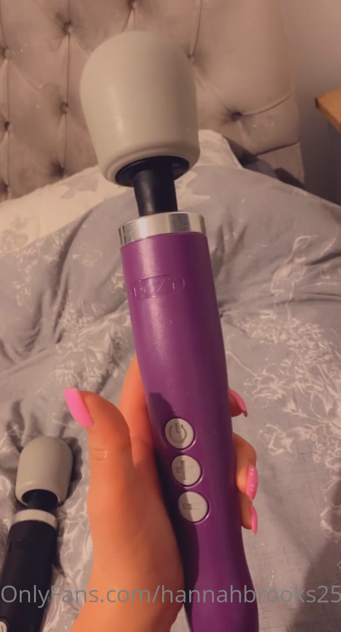 Hannah Brooks leaked sextape  EXPOSED