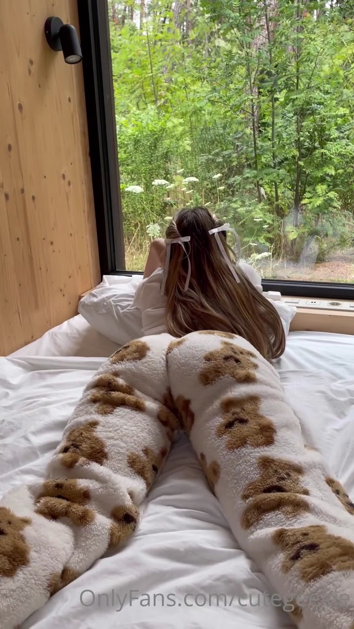 bitch Teen Cutegeekie Leaked OF