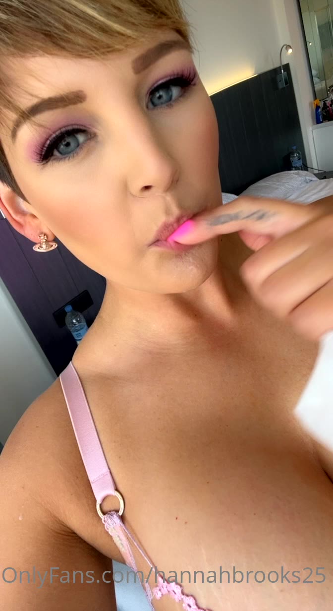 hannahbrooks25 ripped cams  PRIVATE