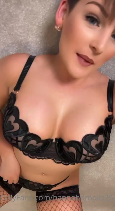 Hannah Brooks fucked  Video