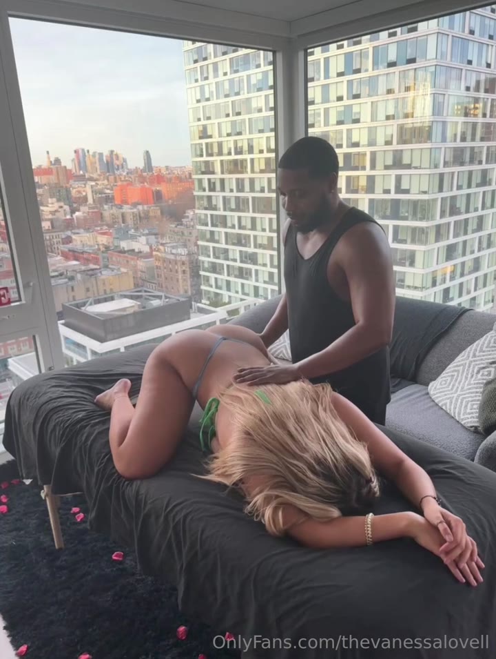 nan Big tits Vanessa Lovell fap EXPOSED Sensational