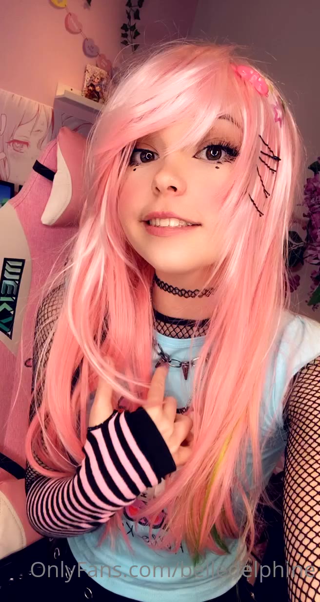 dame Petite Belle Delphine face Exclusive vid full Epic