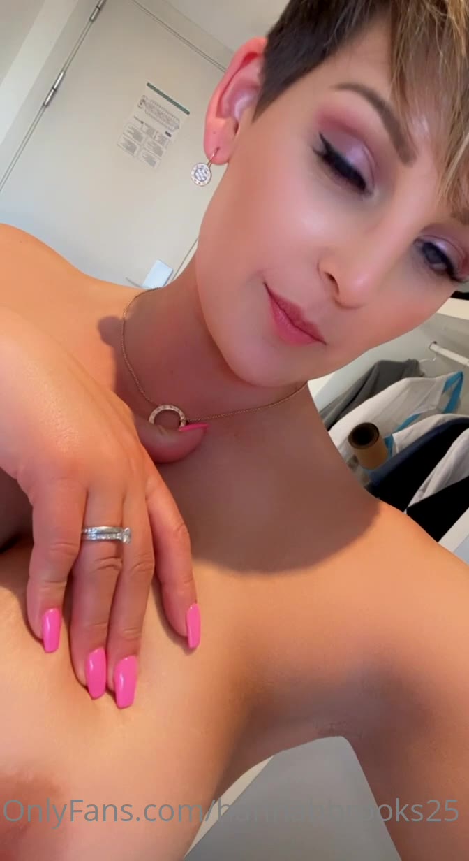 Sensational Hannah Brooks of