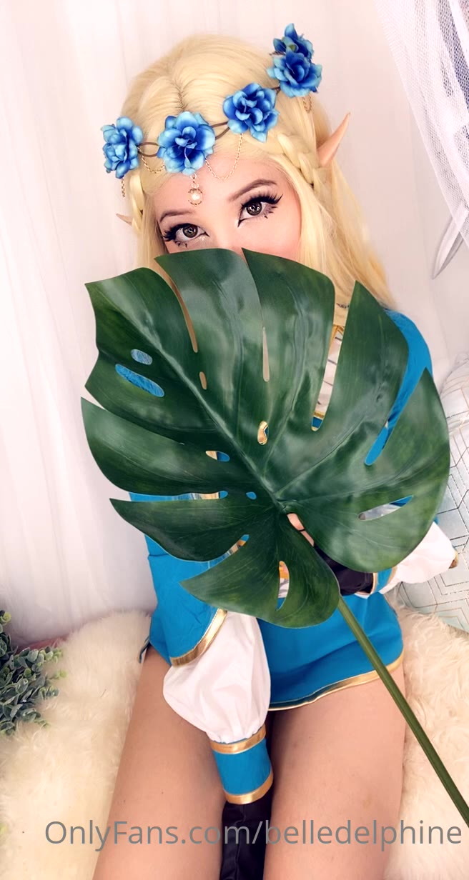 Exposed dog Belle Delphine bj