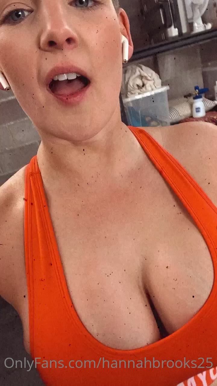 Hannah Brooks fapello  Full Clip