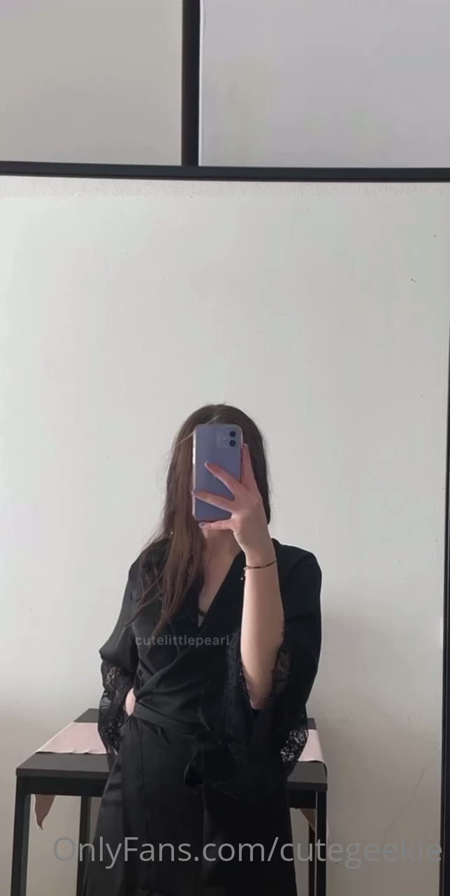 Cutegeekie sex tape  EXPOSED