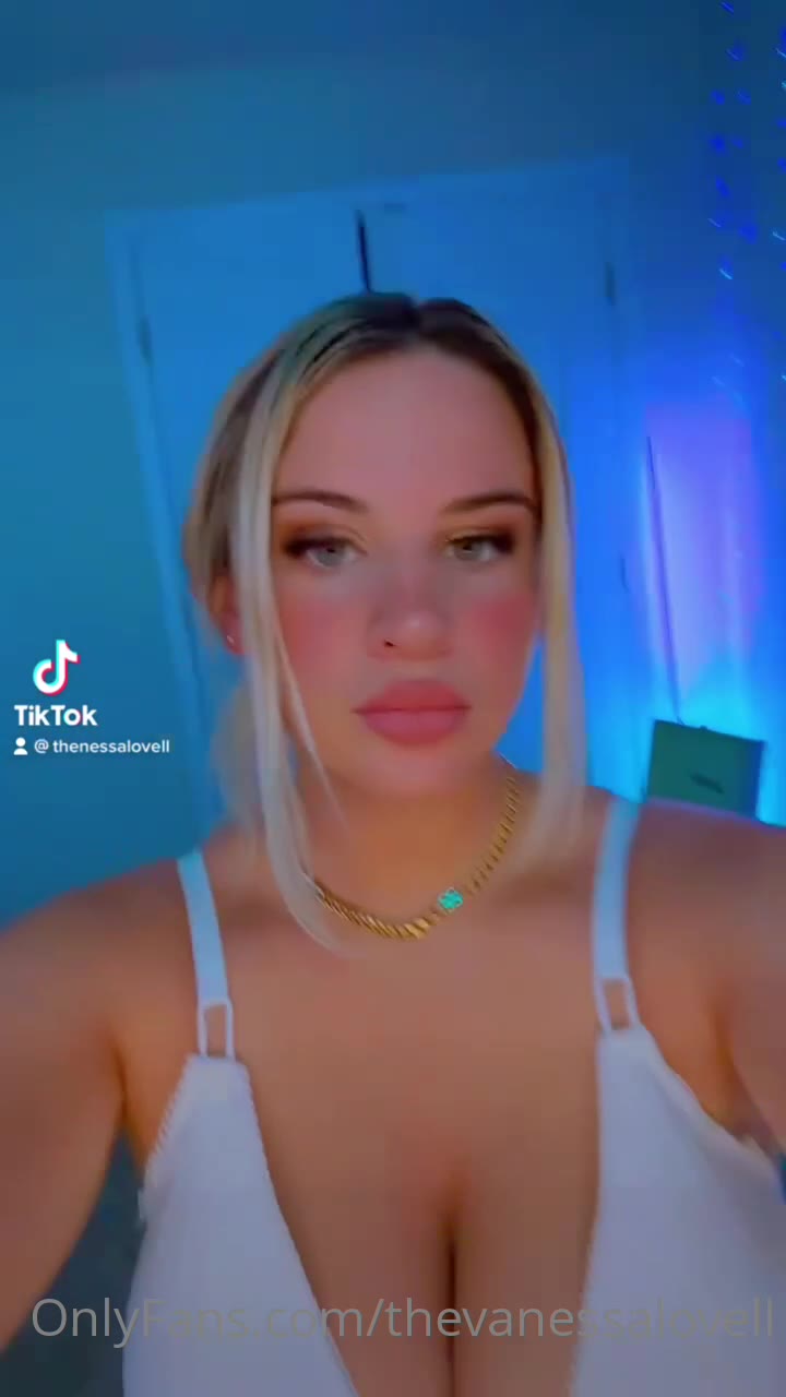 Exposed epicslut Big tits Vanessa Lovell Nude exposed Full Video Leaked