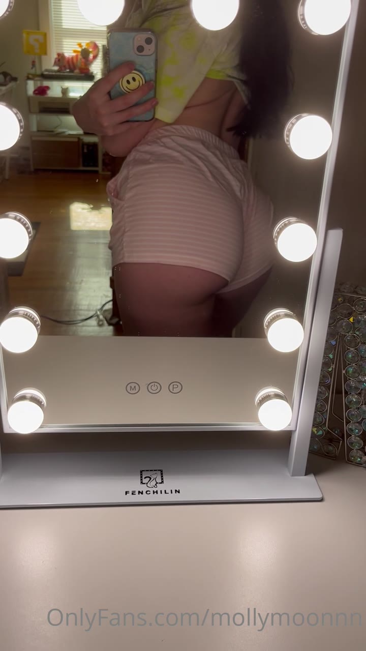 Exposed dying Molly Moon Nudes