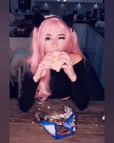 Exposed screechy Petite Belle Delphine joi