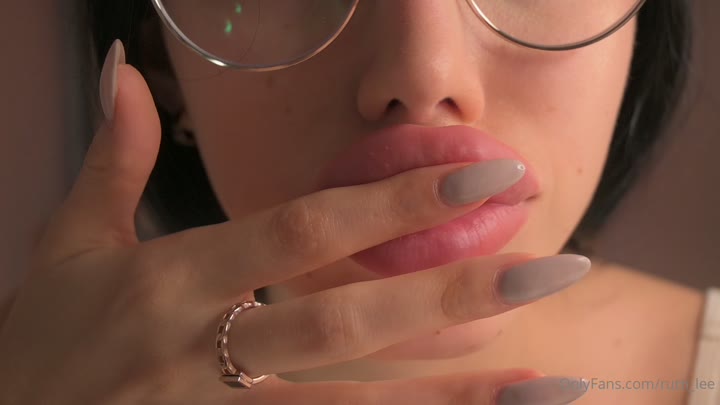 minx Ruth Lee real name Sensational