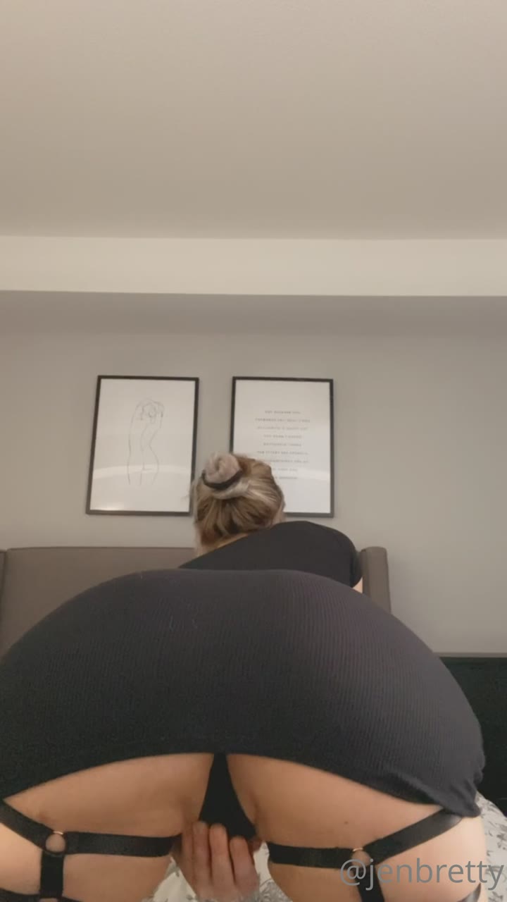 lonely Big ass Jen Brett Naked leaked Clip