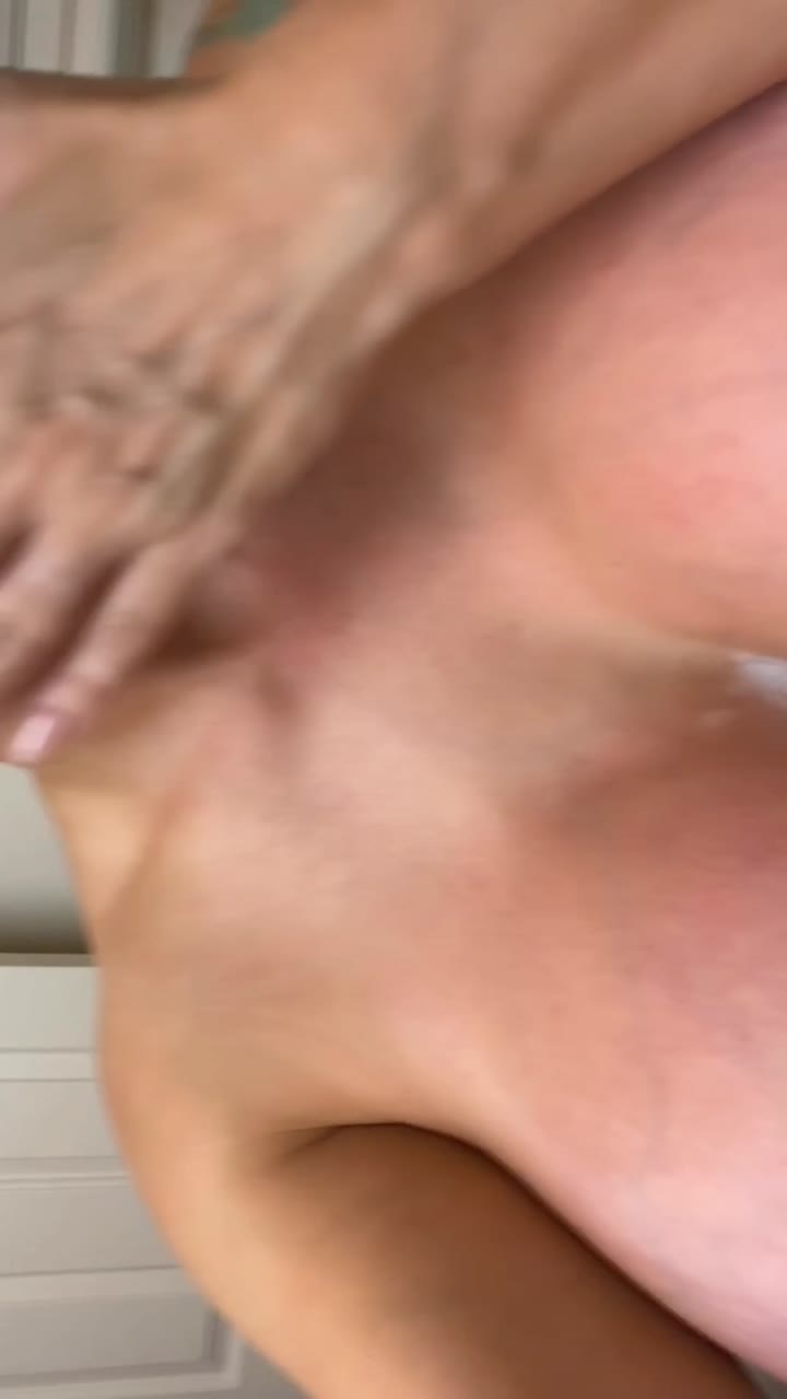 Thebrittanyxoxo nude tits