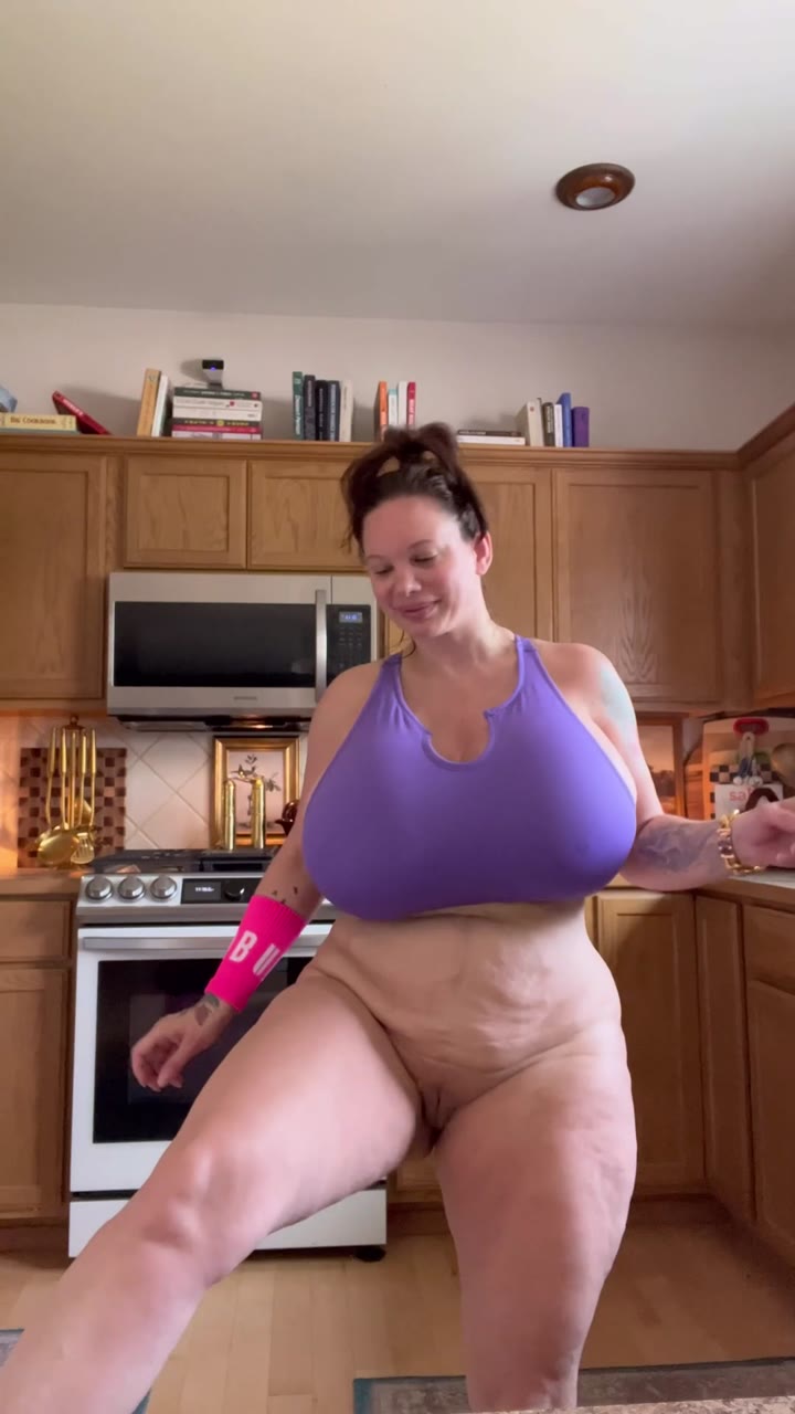 Sensational the Milf Thebrittanyxoxo twitter full vid