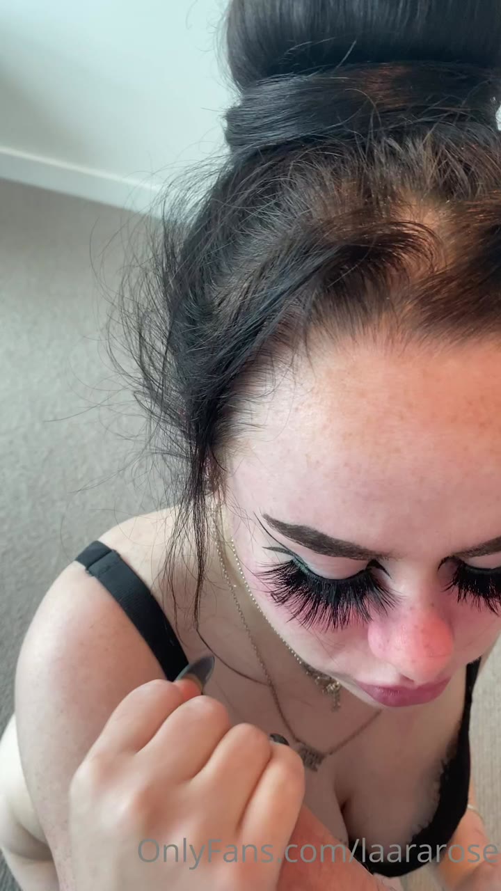 Big tits Goth Lara Rose