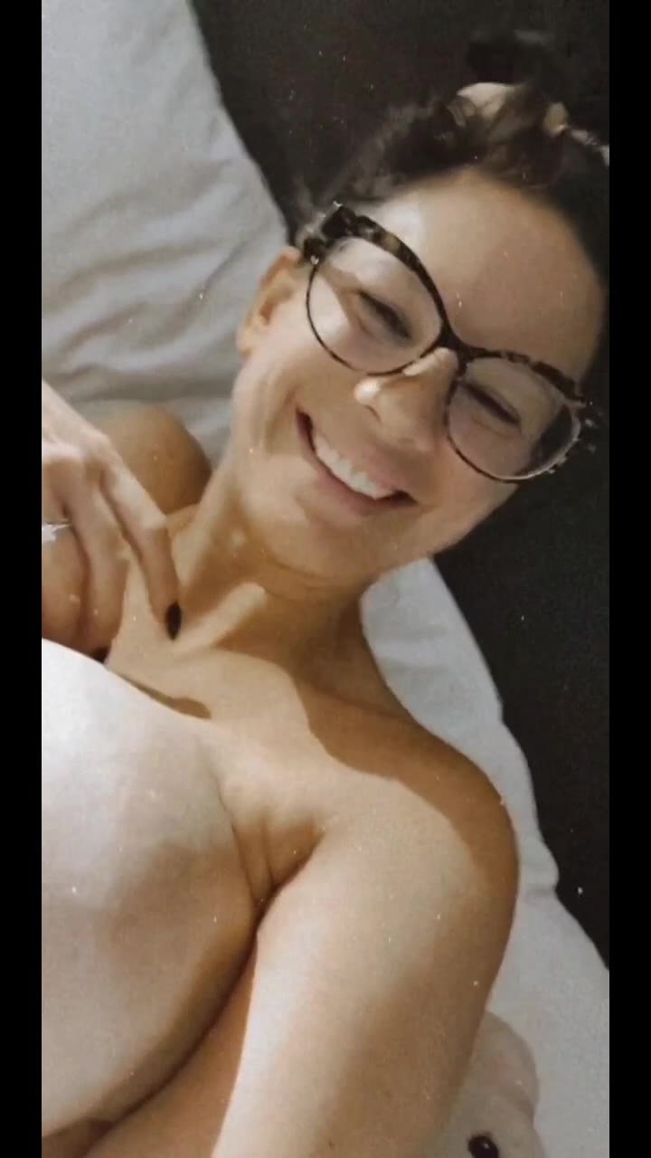 Epic emo Milf Thebrittanyxoxo solo