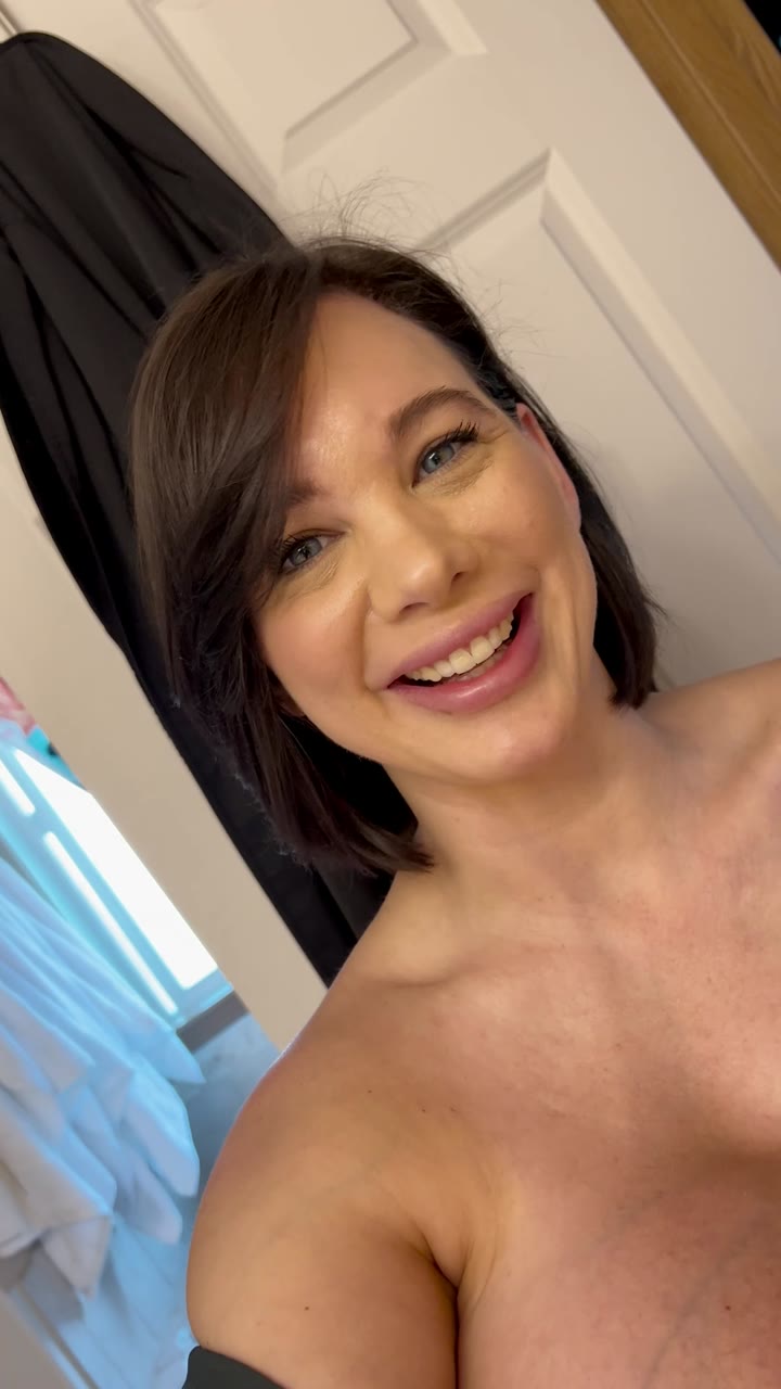 nan Sweating Brittany Elizabeth leaked nudex